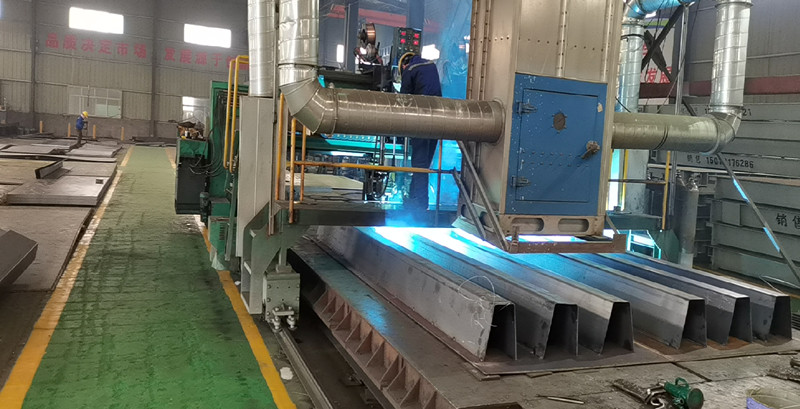 1667979827176285.jpg 3.全自動CO2氣體保護(hù)焊接系統(tǒng)1_副本.jpg